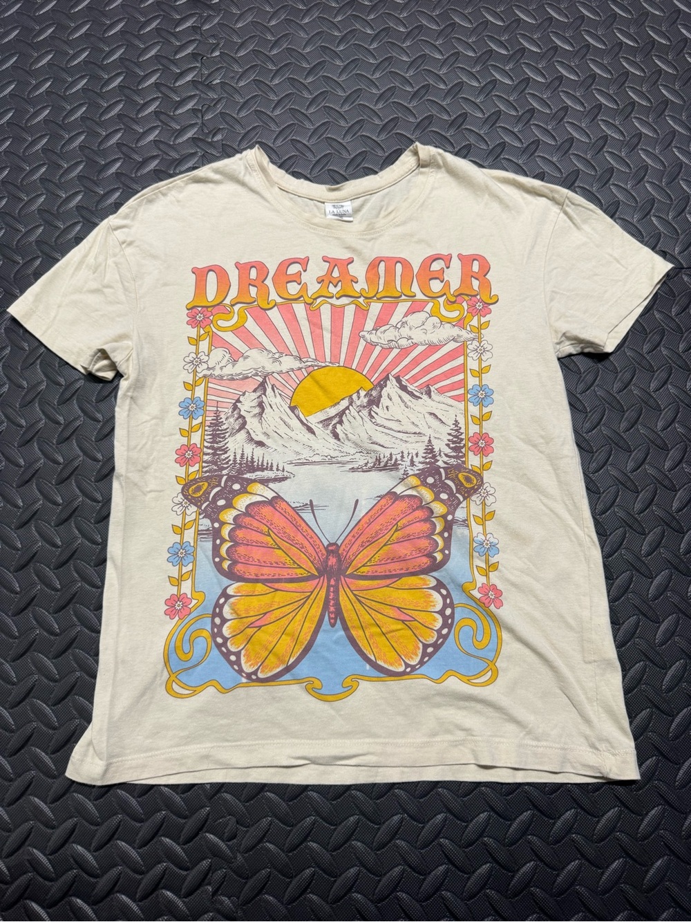 La Luna Dreamer Butterfly Mountain Graphic Tee Beige XS Boho Retro